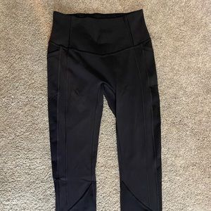All the right places black lululemon bottoms